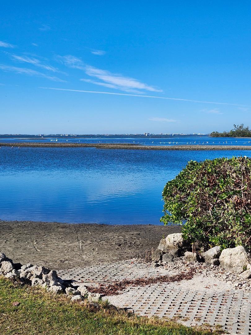 Image 29 of 48 For 6505 Kansas Street