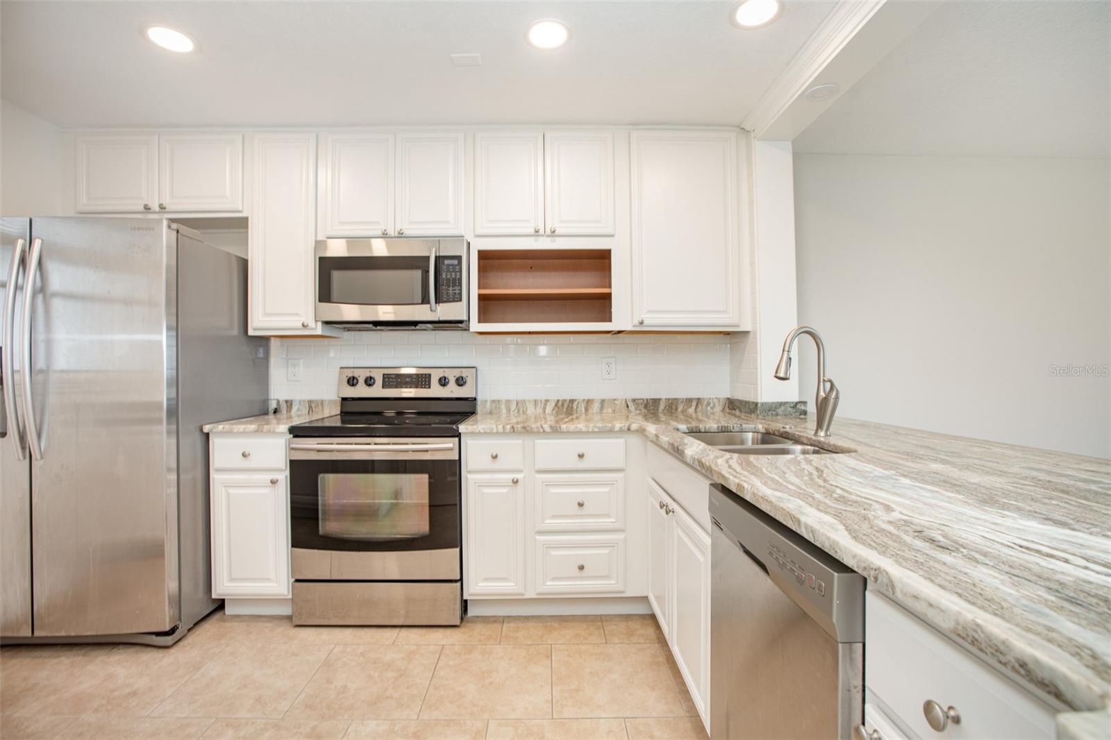 Image 11 of 36 For 4240 Ironwood Circle 601a-a