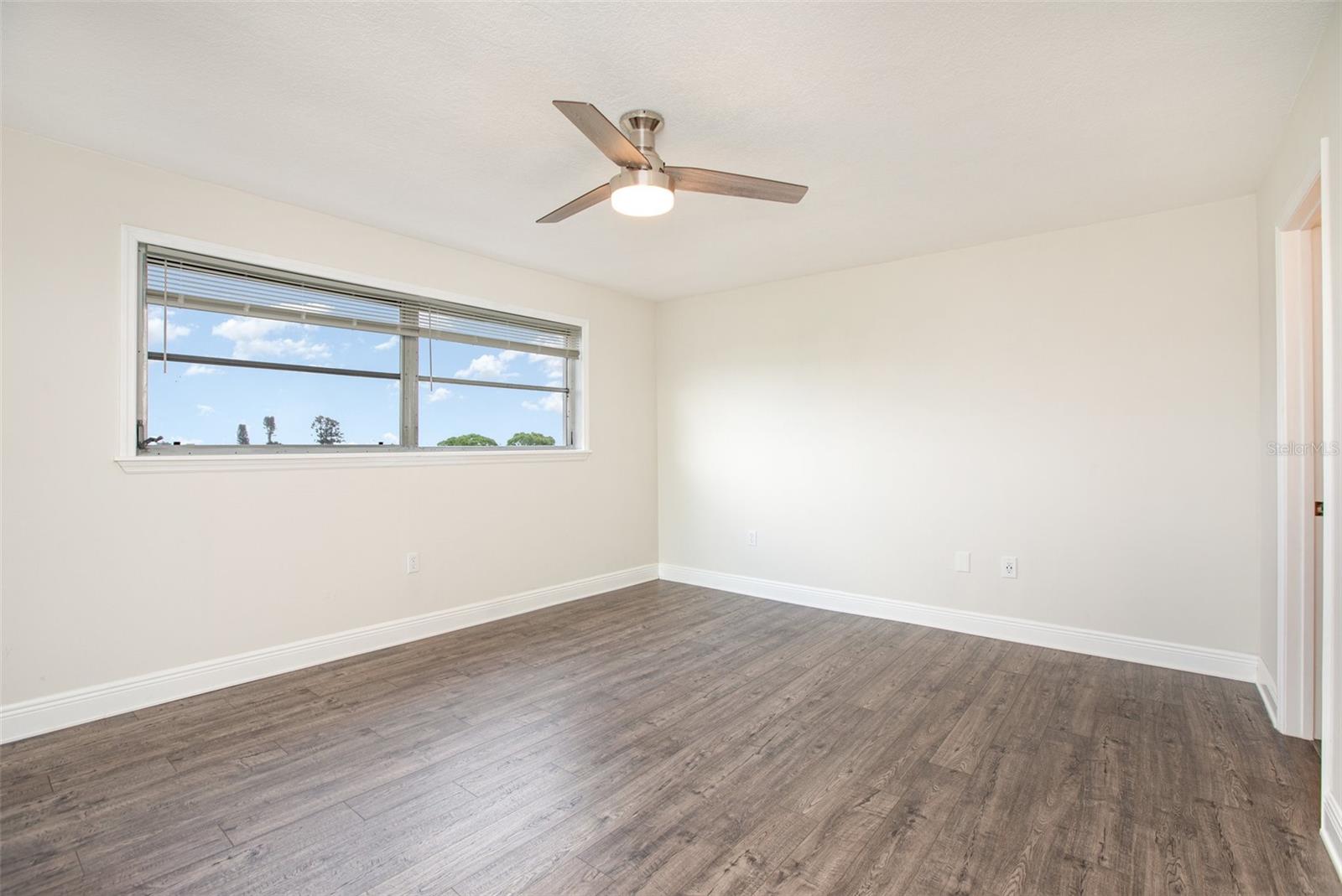 Image 18 of 36 For 4240 Ironwood Circle 601a-a