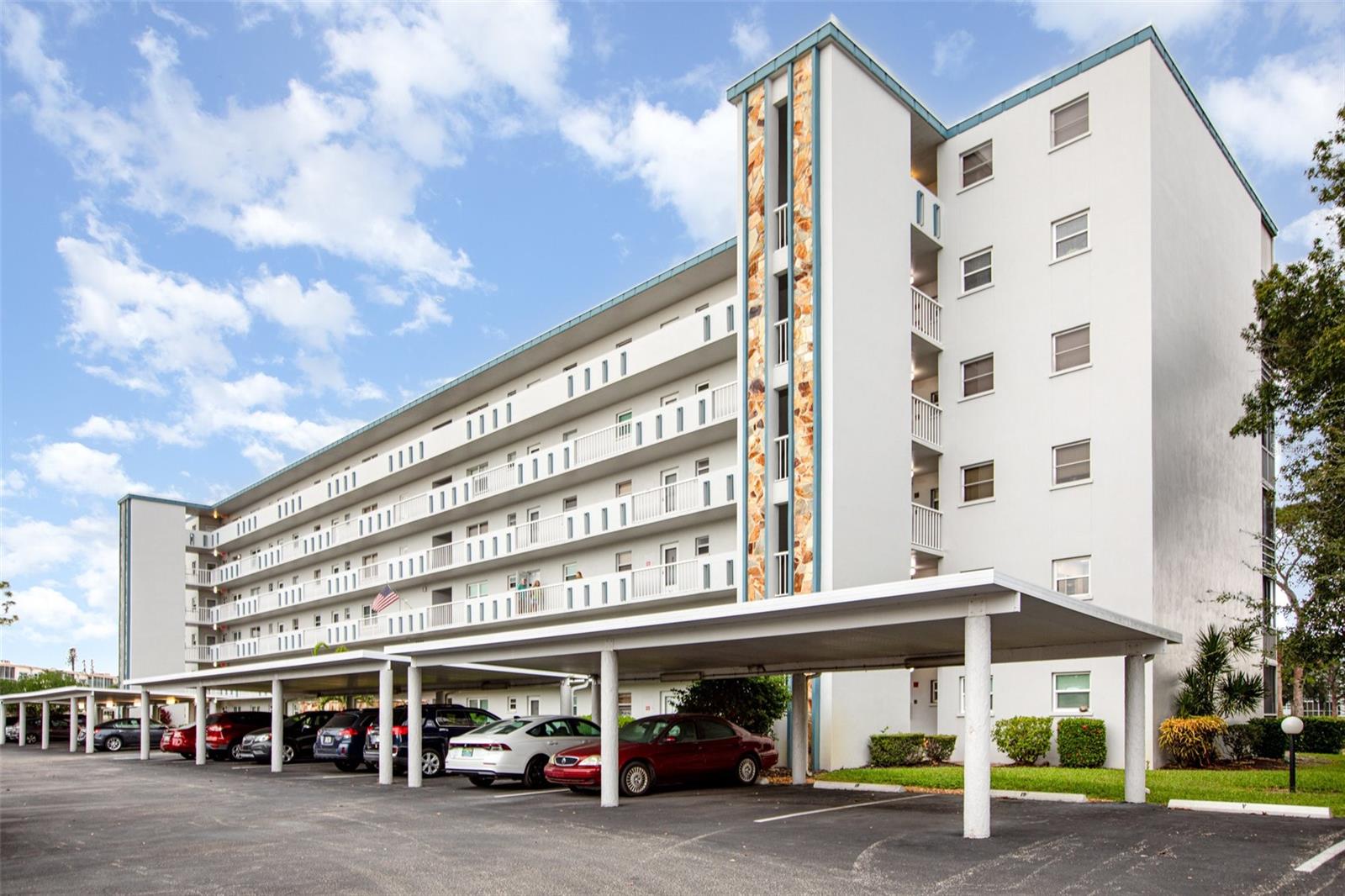 Image 2 of 36 For 4240 Ironwood Circle 601a-a