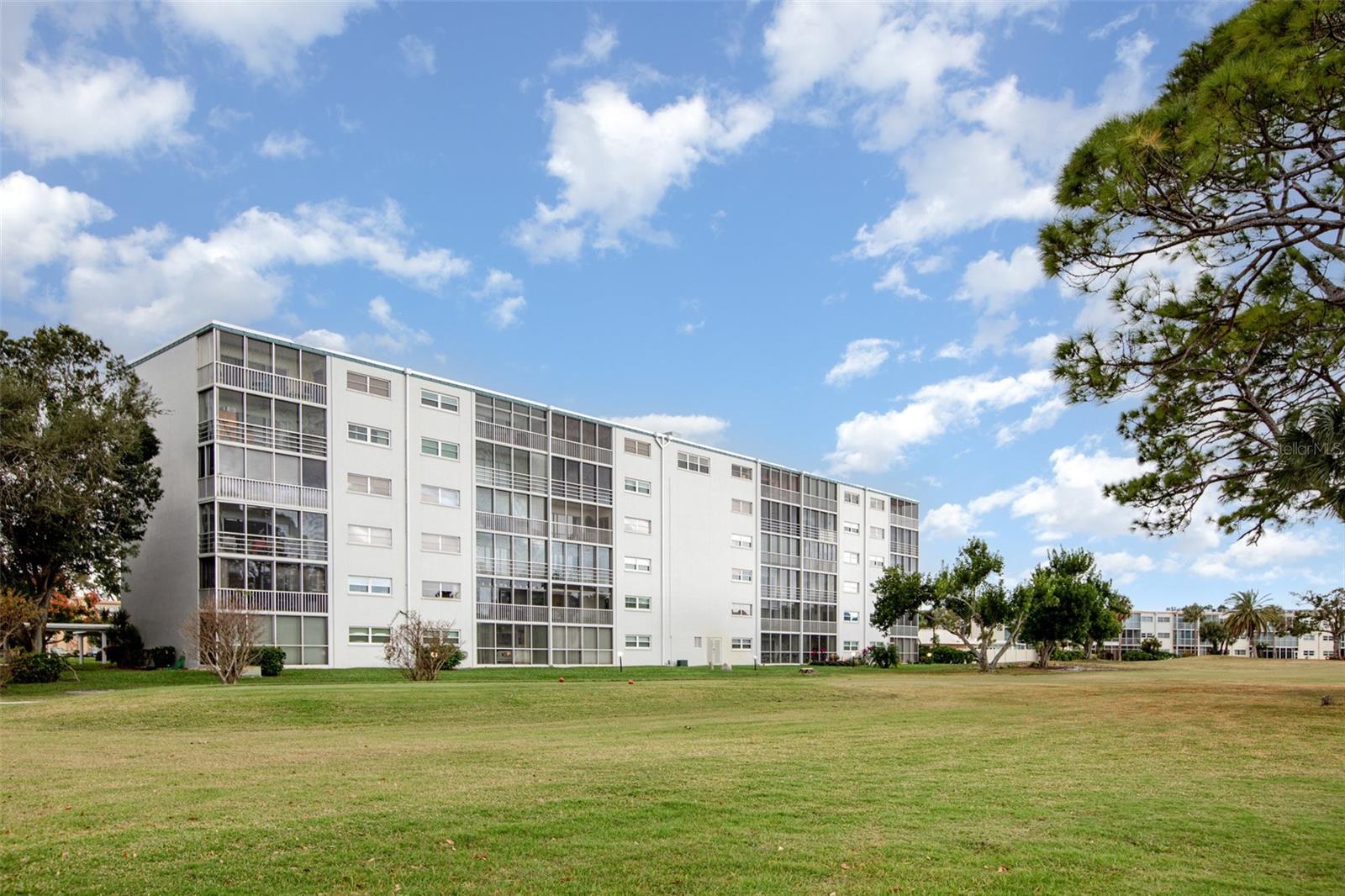 Image 27 of 36 For 4240 Ironwood Circle 601a-a