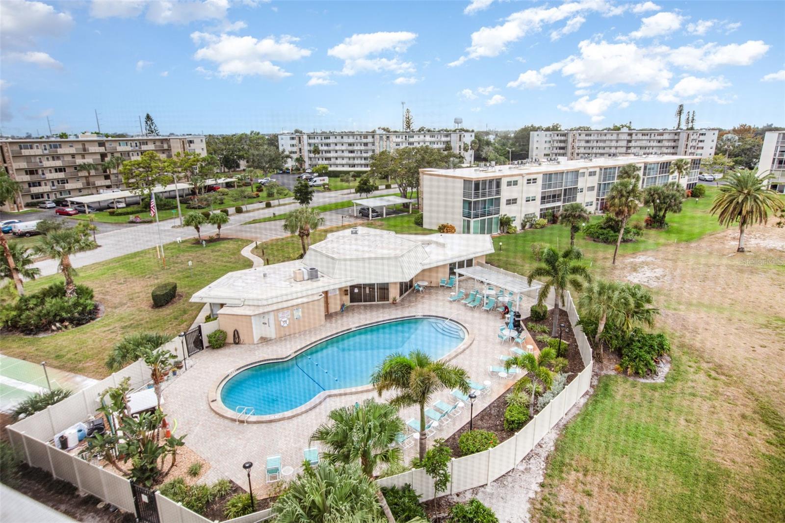 Image 28 of 36 For 4240 Ironwood Circle 601a-a