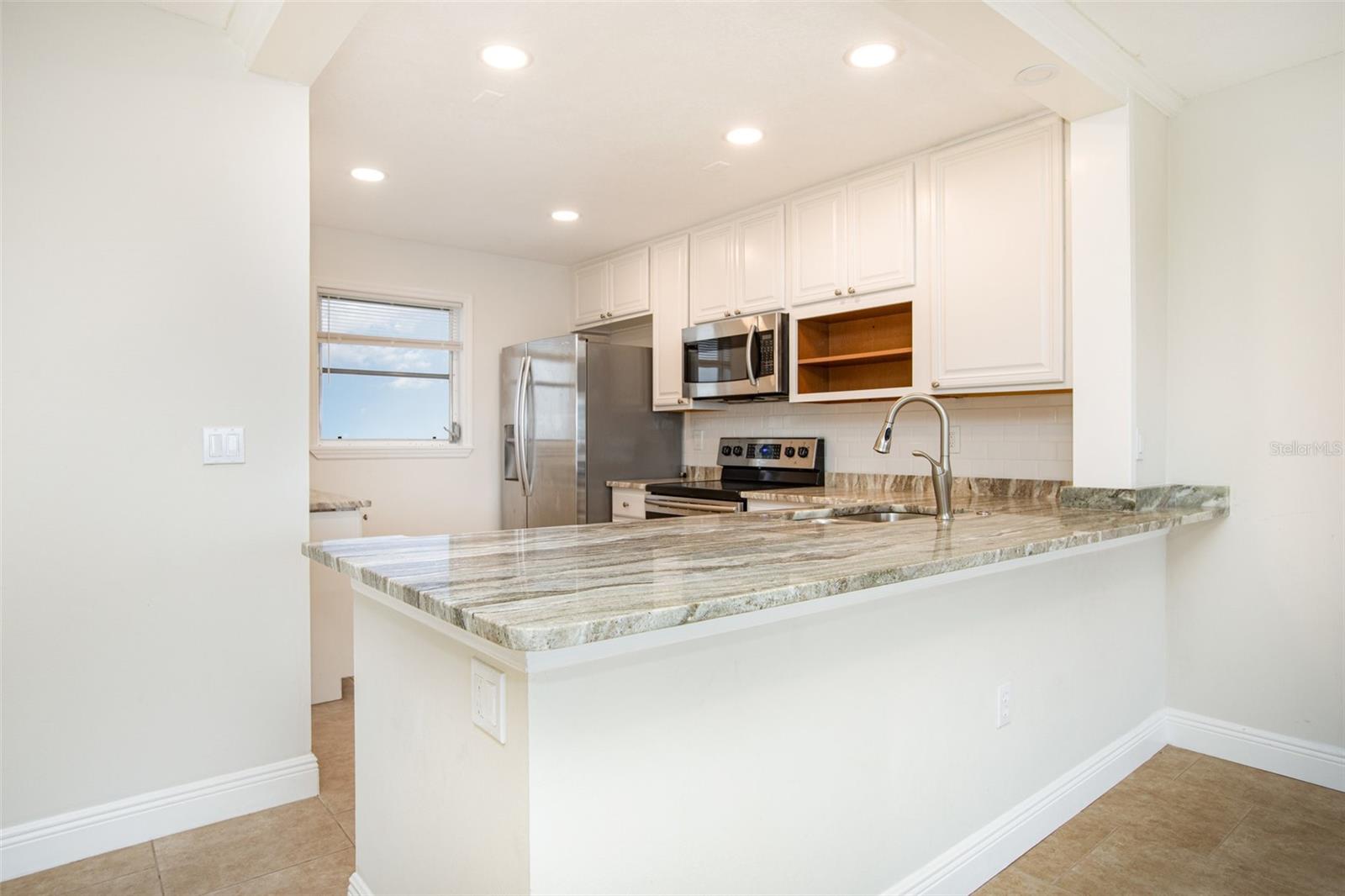 Image 9 of 36 For 4240 Ironwood Circle 601a-a