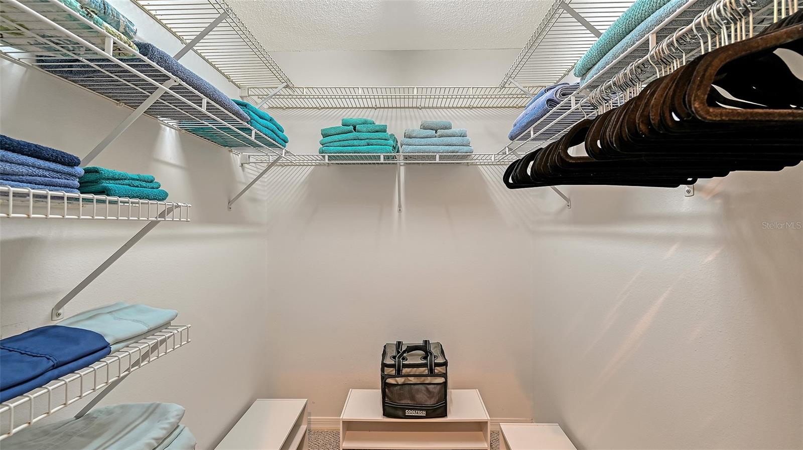 Image 26 of 58 For 8750 Olde Hickory Avenue 9109