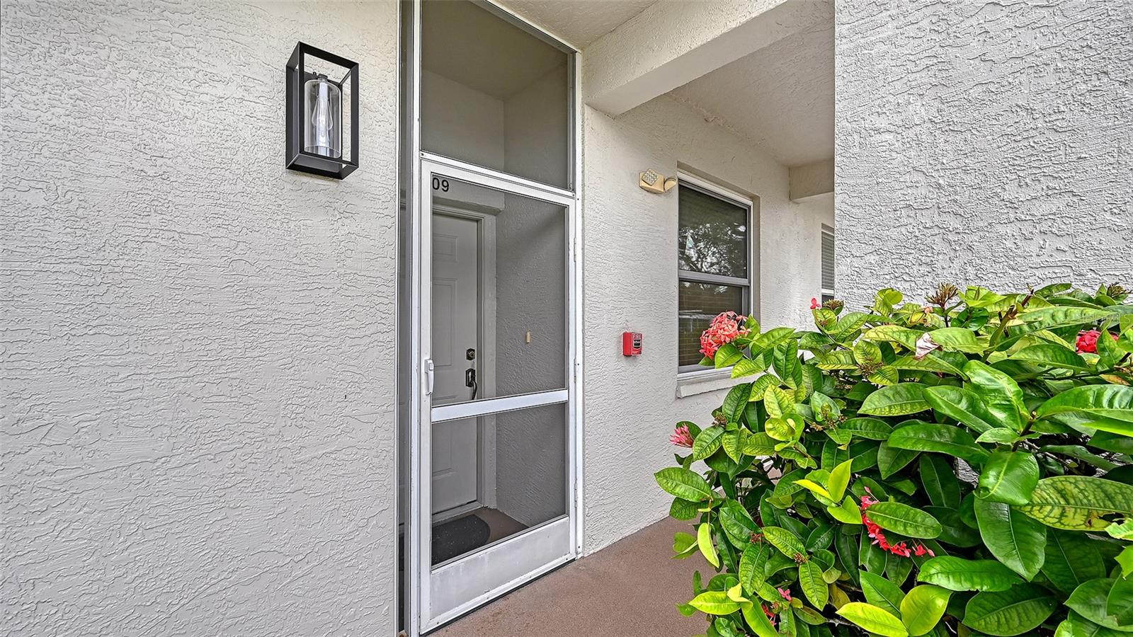 Image 4 of 58 For 8750 Olde Hickory Avenue 9109