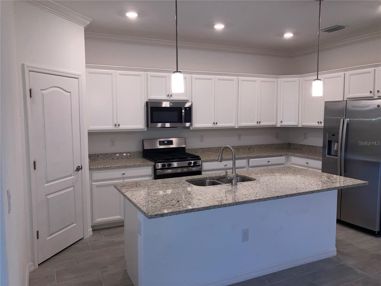 Image 3 of 12 For 6511 Clairborne Lane