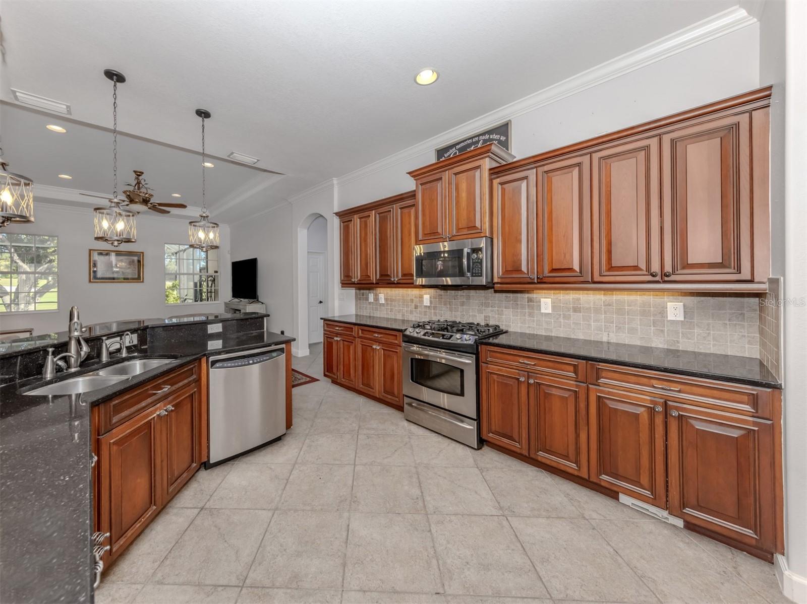 Image 11 of 64 For 262 Montelluna Drive