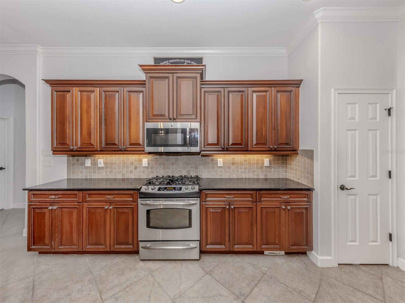 Image 13 of 64 For 262 Montelluna Drive