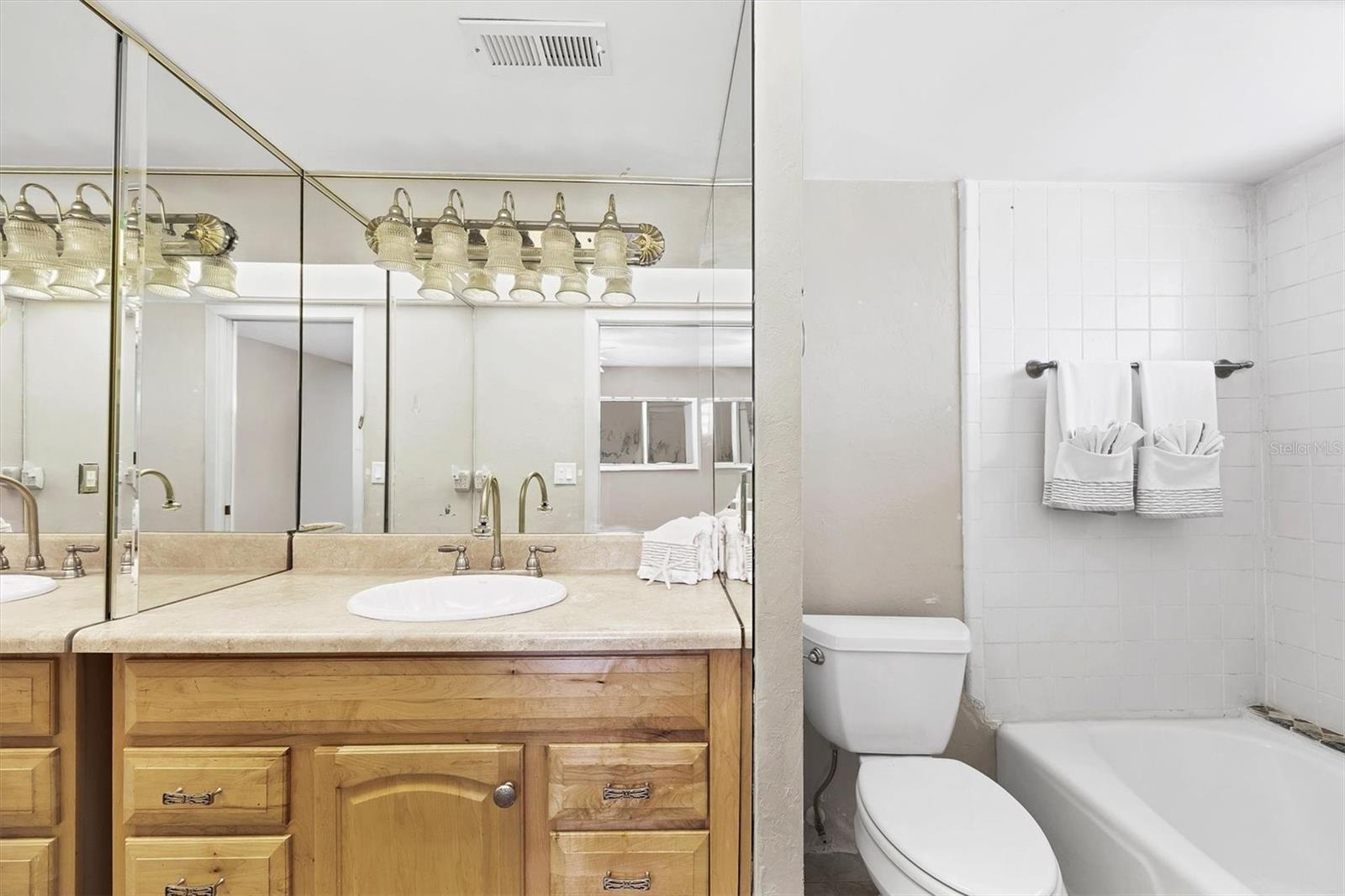 Image 19 of 43 For 2321 Goya Drive