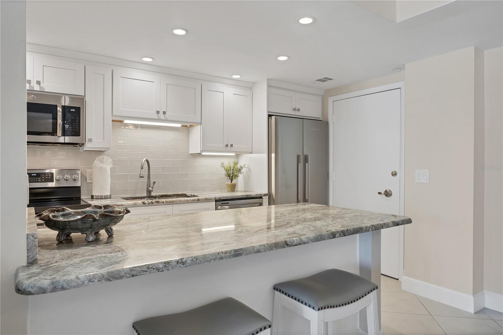 Image 11 of 46 For 1212 Benjamin Franklin Drive 508