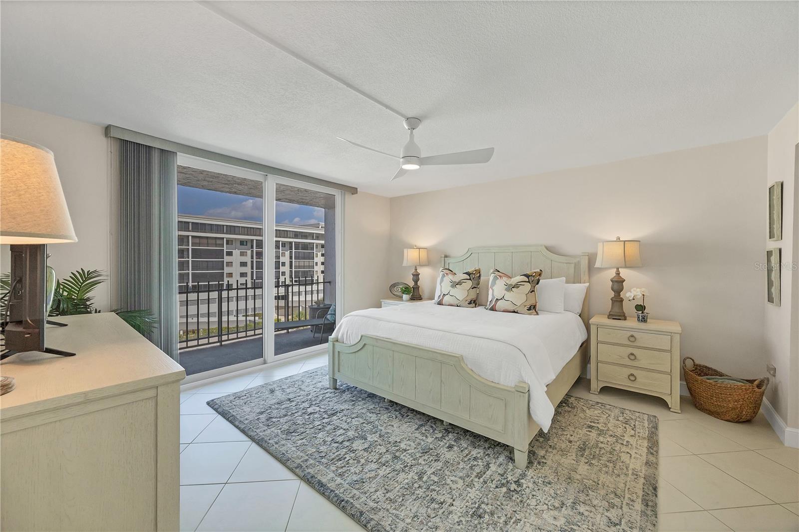 Image 24 of 46 For 1212 Benjamin Franklin Drive 508