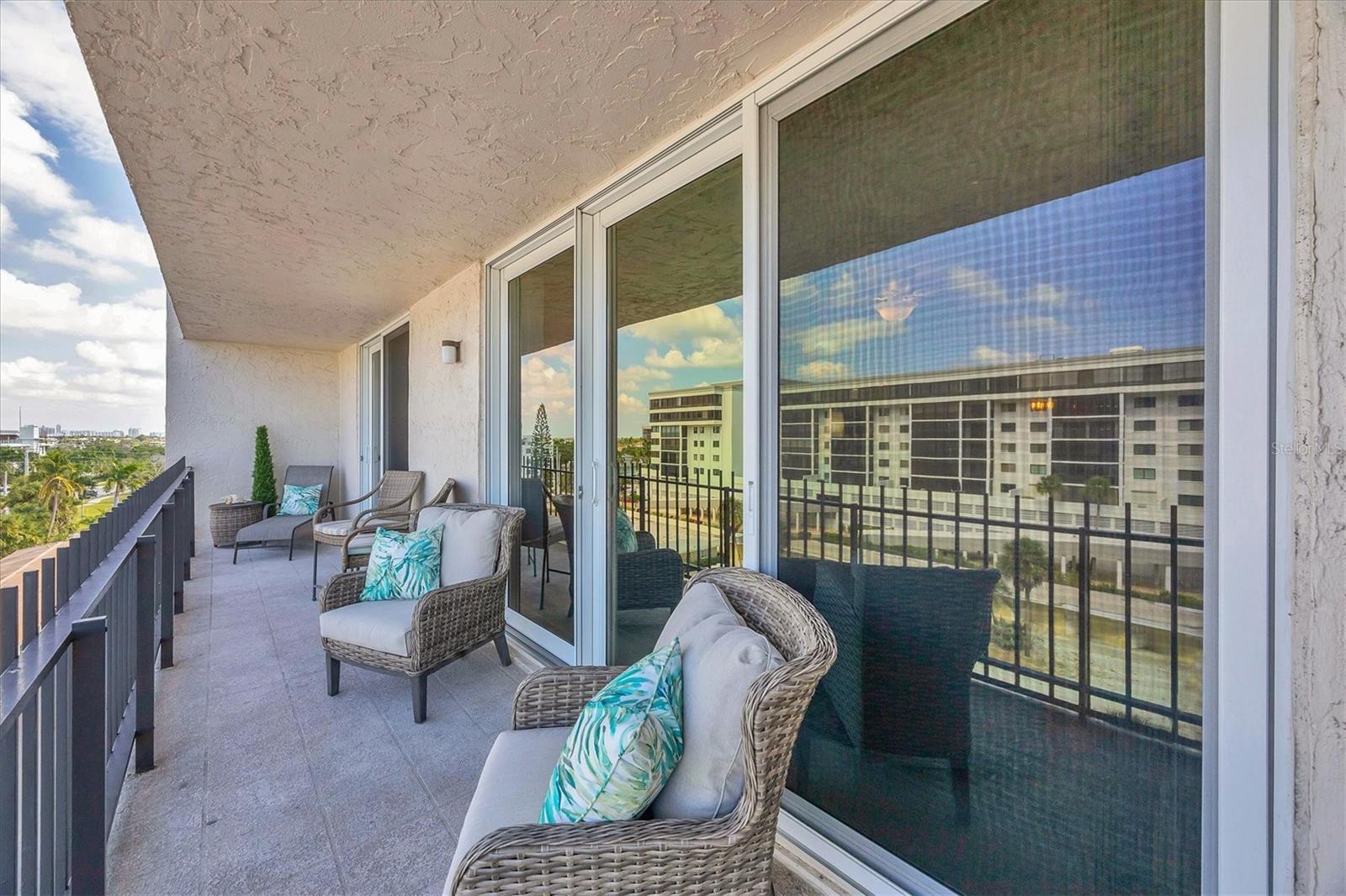 Image 28 of 46 For 1212 Benjamin Franklin Drive 508