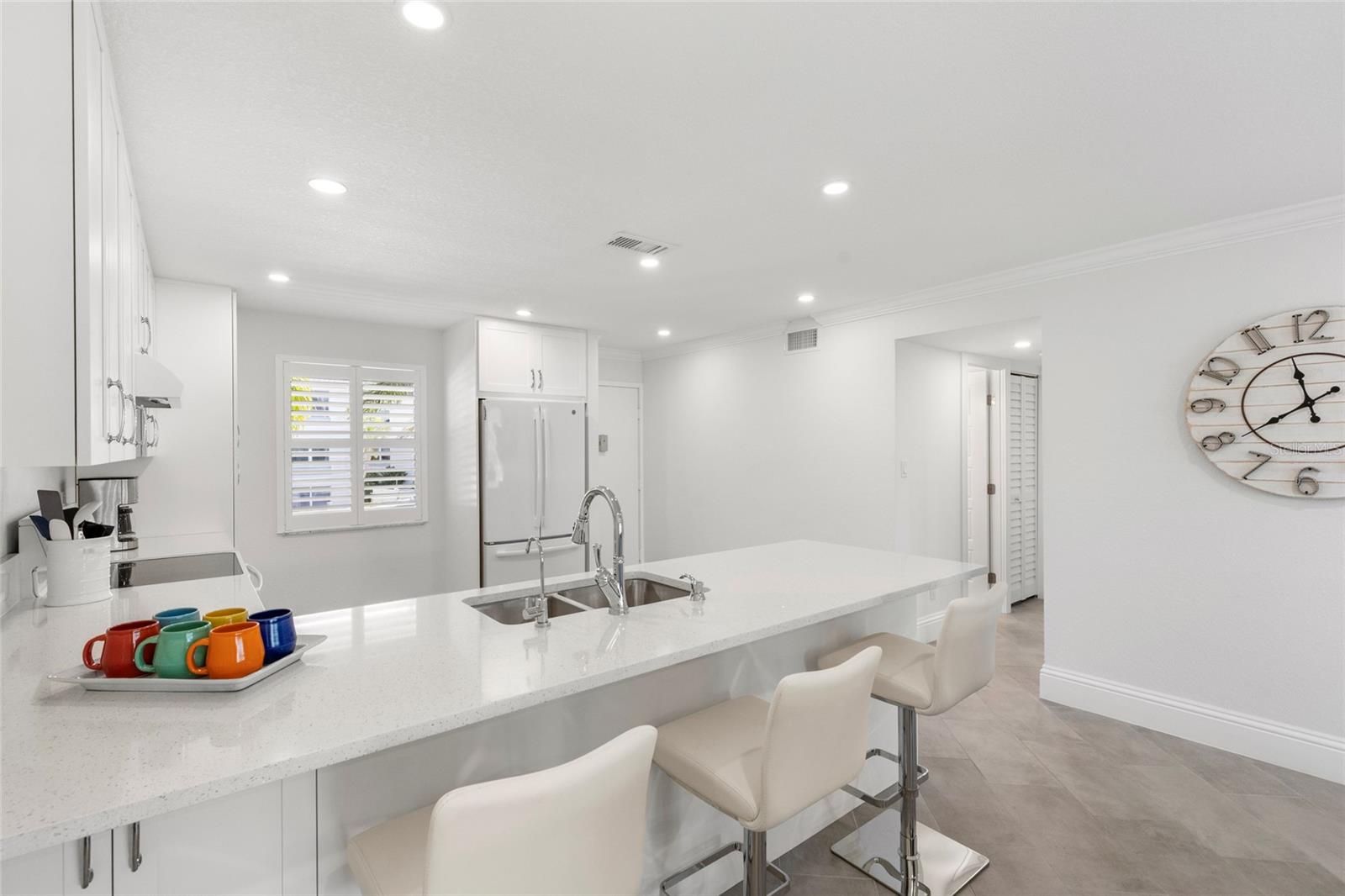 Image 12 of 48 For 4390 Exeter Drive 206