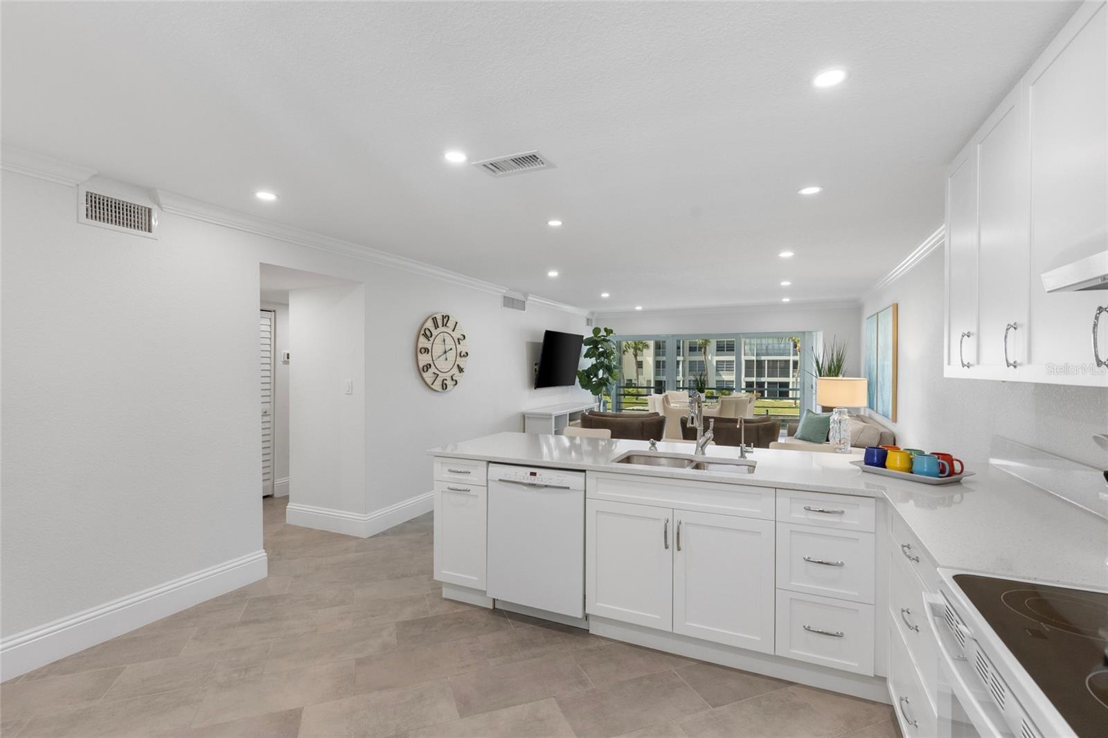 Image 15 of 48 For 4390 Exeter Drive 206