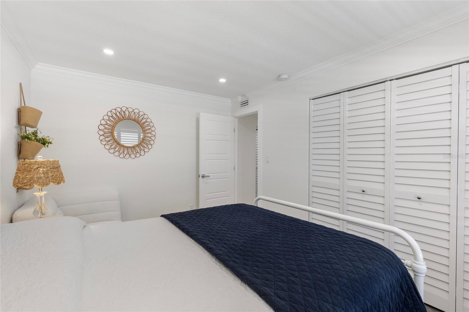 Image 22 of 48 For 4390 Exeter Drive 206