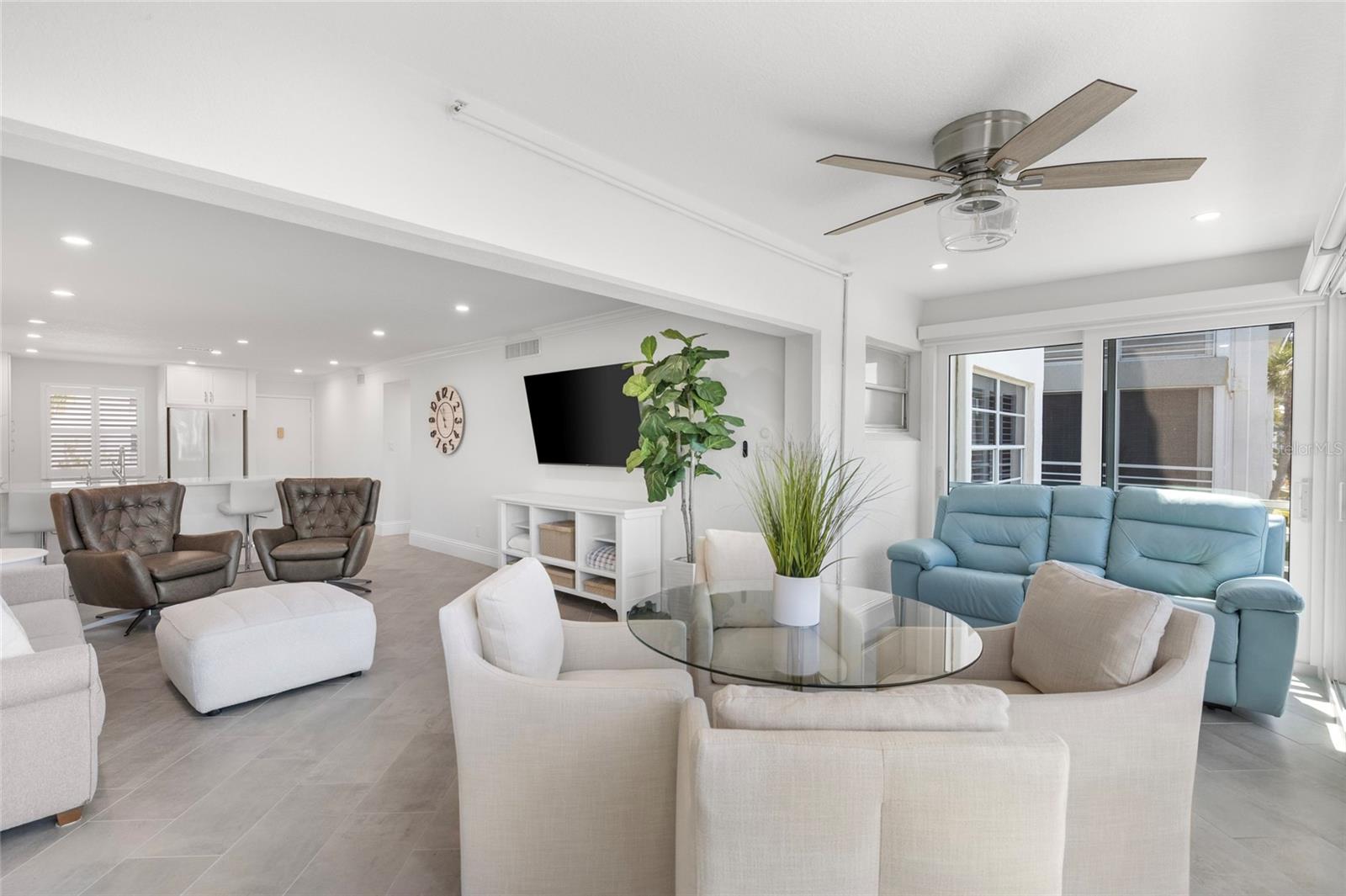 Image 6 of 48 For 4390 Exeter Drive 206