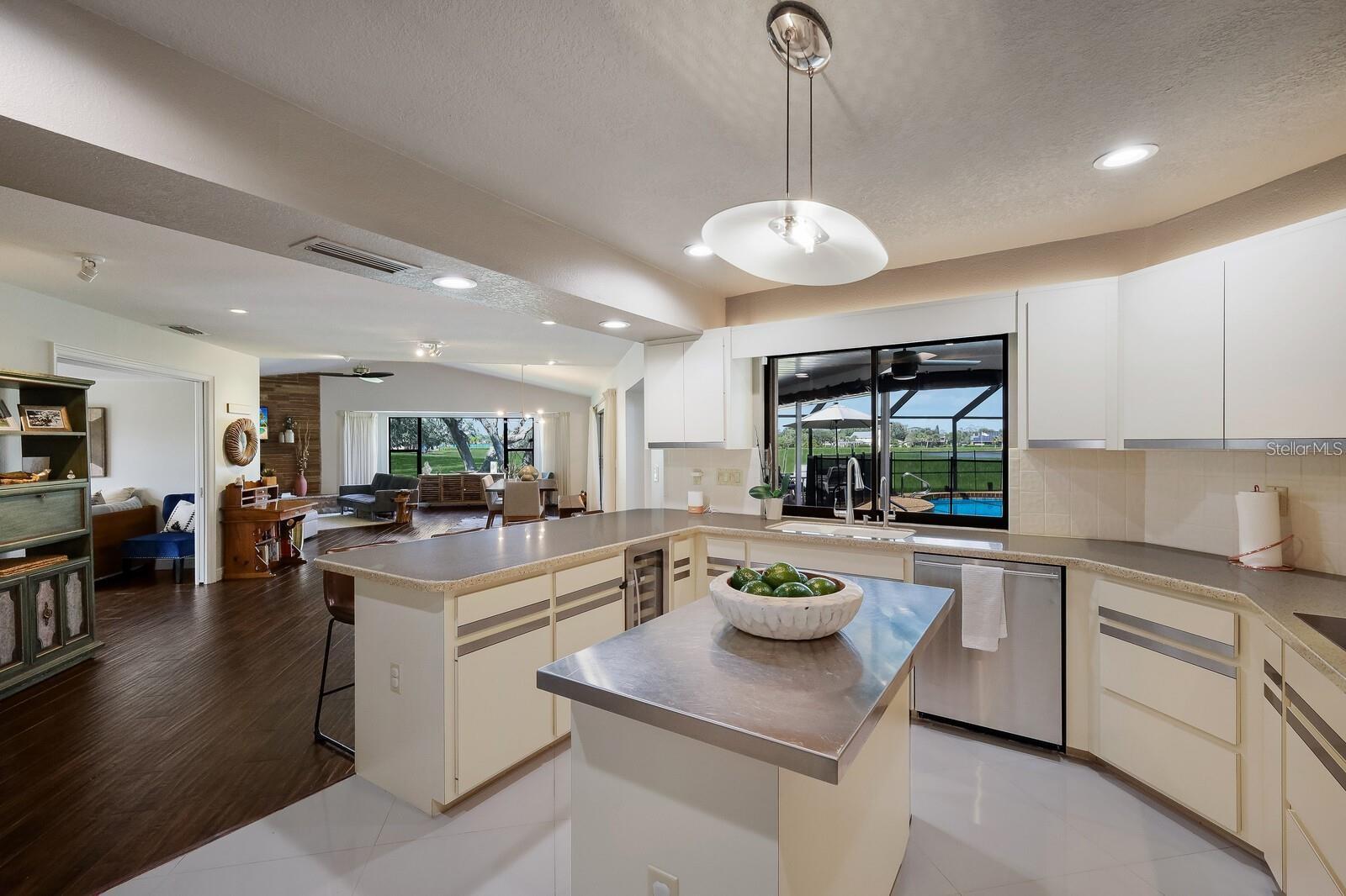 Image 10 of 30 For 3705 Torrey Pines Boulevard