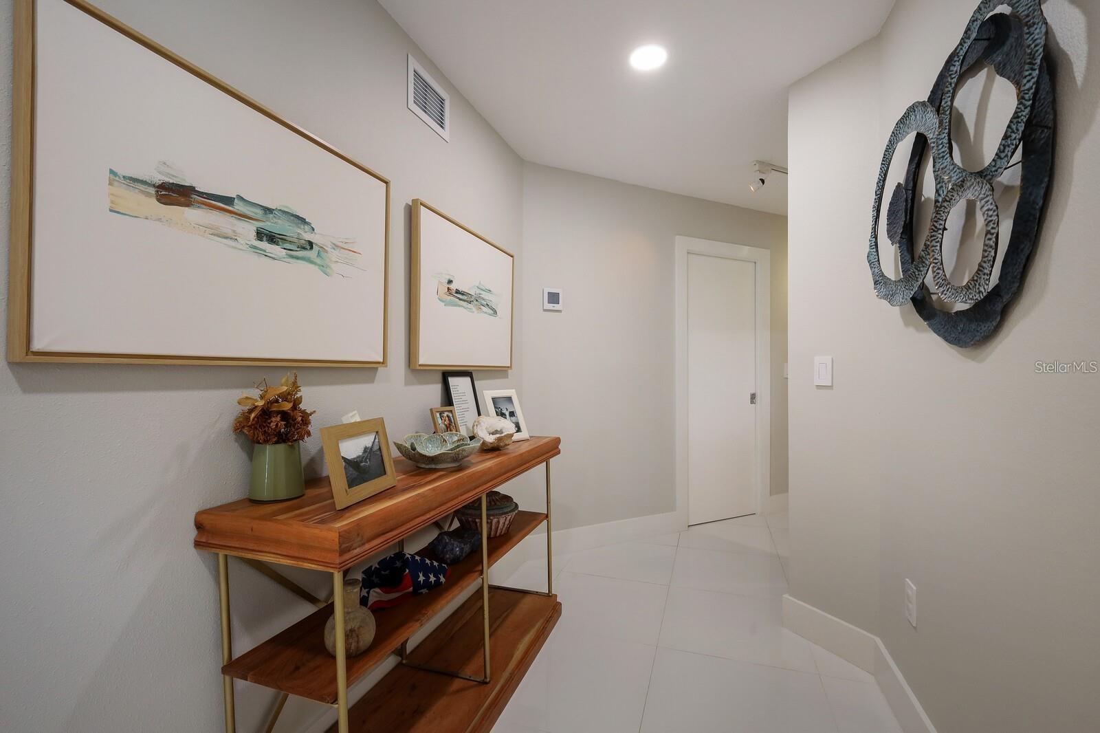 Image 20 of 30 For 3705 Torrey Pines Boulevard