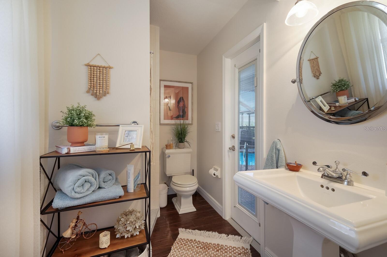 Image 24 of 30 For 3705 Torrey Pines Boulevard