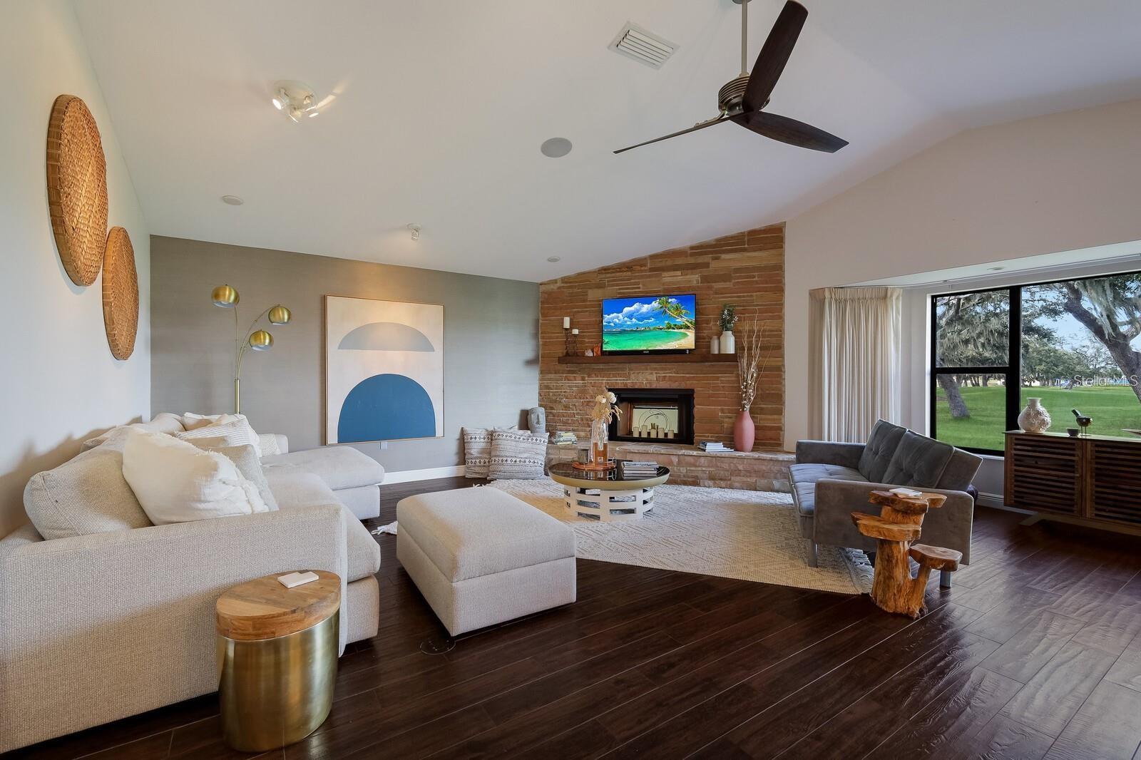 Image 6 of 30 For 3705 Torrey Pines Boulevard