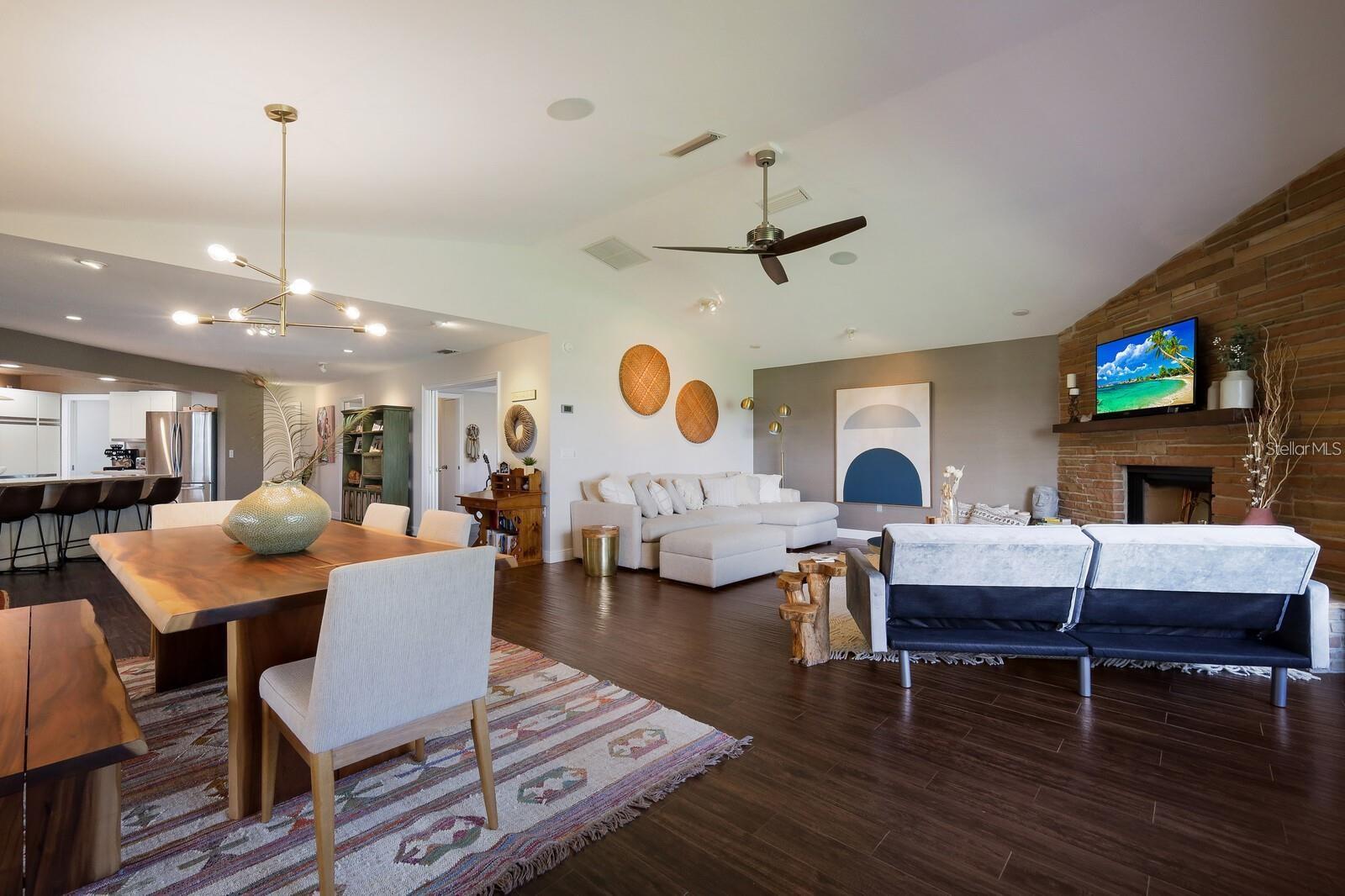 Image 7 of 30 For 3705 Torrey Pines Boulevard