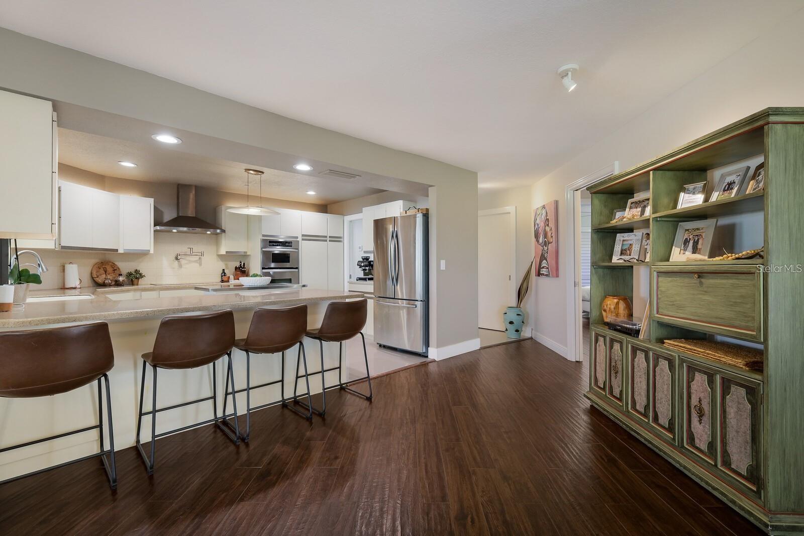 Image 8 of 30 For 3705 Torrey Pines Boulevard