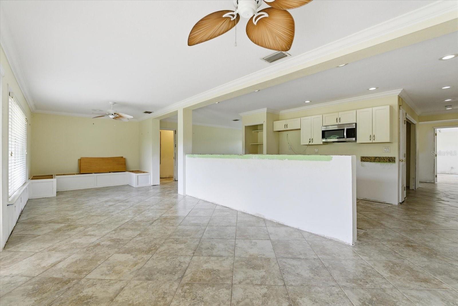 Image 20 of 49 For 229 Stratford Road