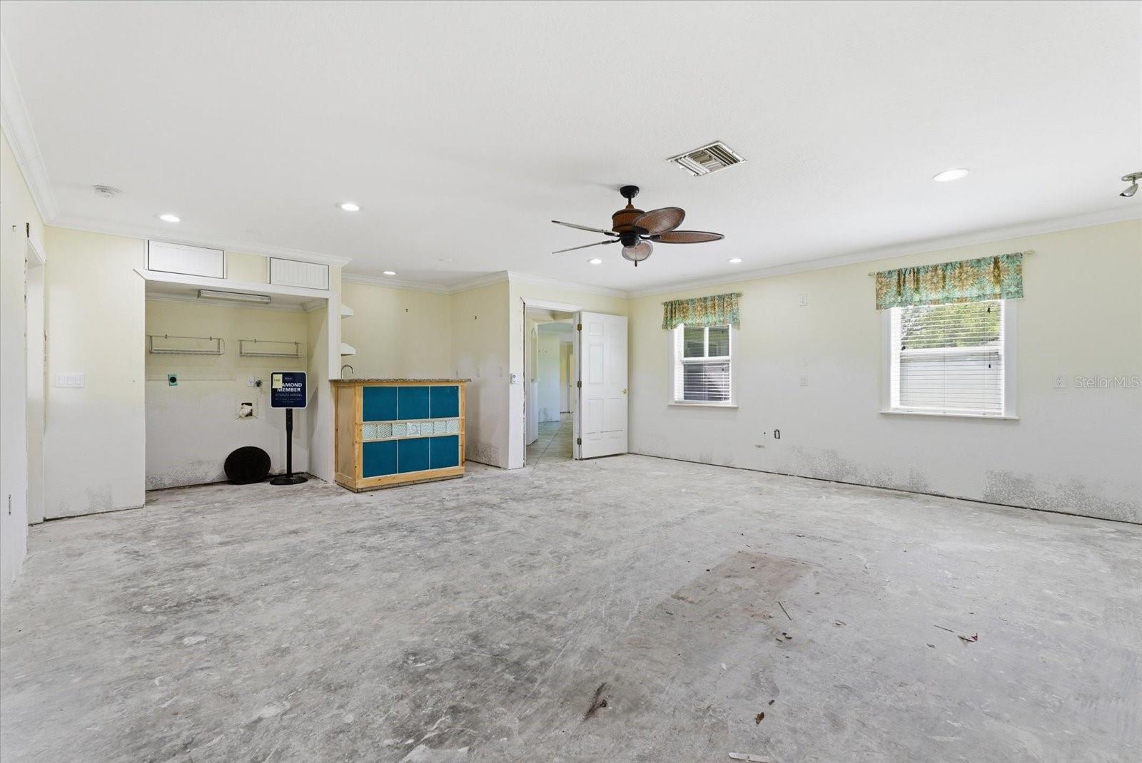 Image 23 of 49 For 229 Stratford Road