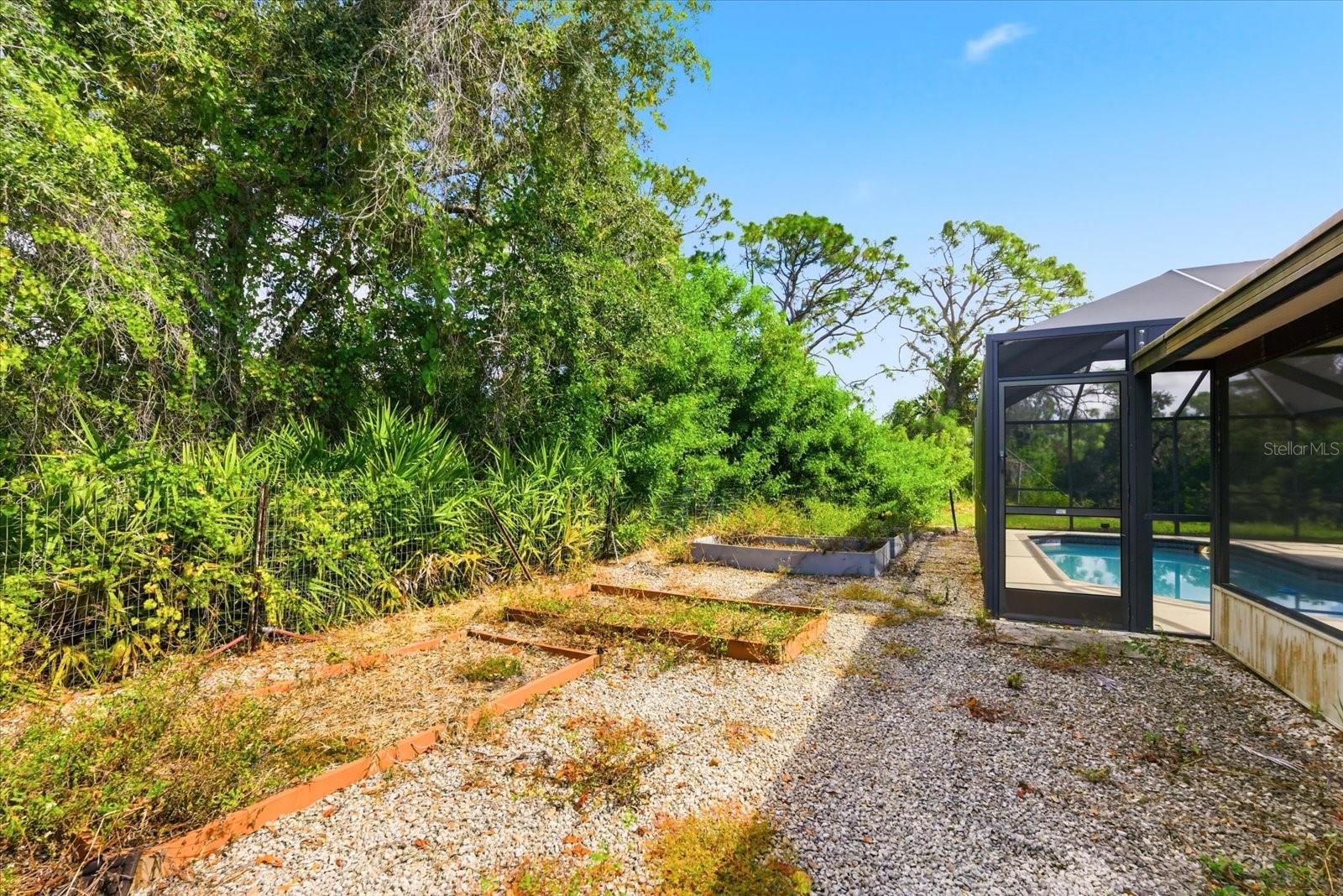 Image 31 of 49 For 229 Stratford Road