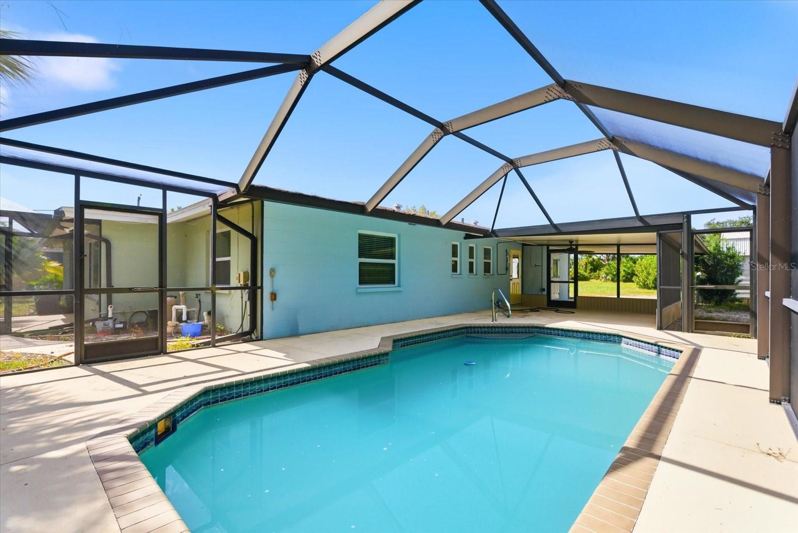 Image 32 of 49 For 229 Stratford Road