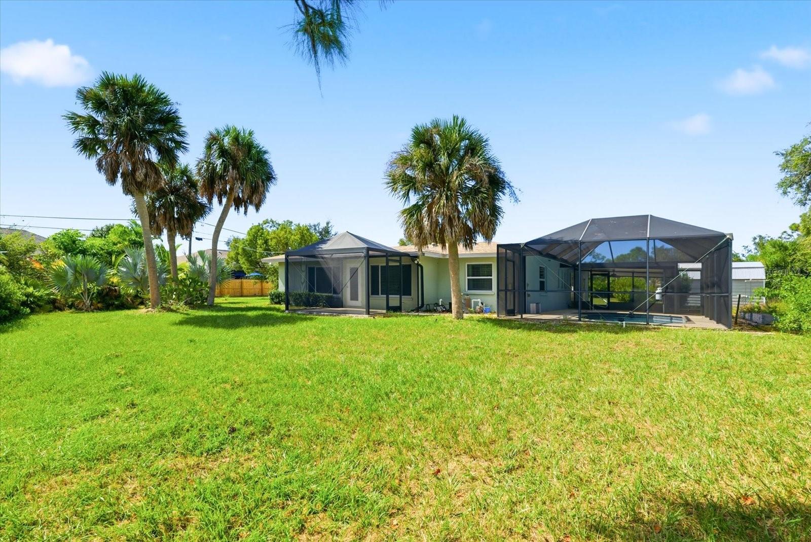 Image 33 of 49 For 229 Stratford Road