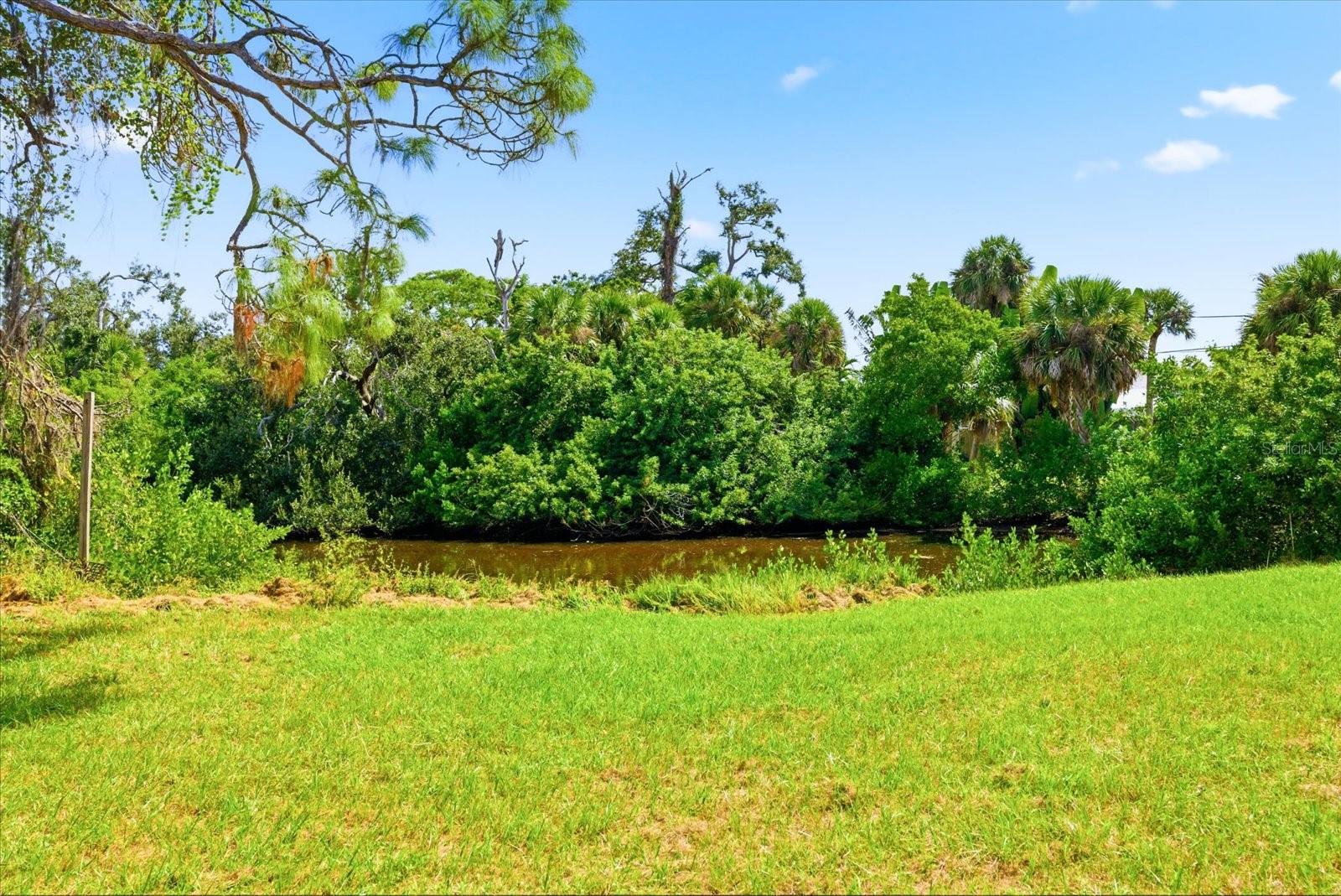 Image 35 of 49 For 229 Stratford Road