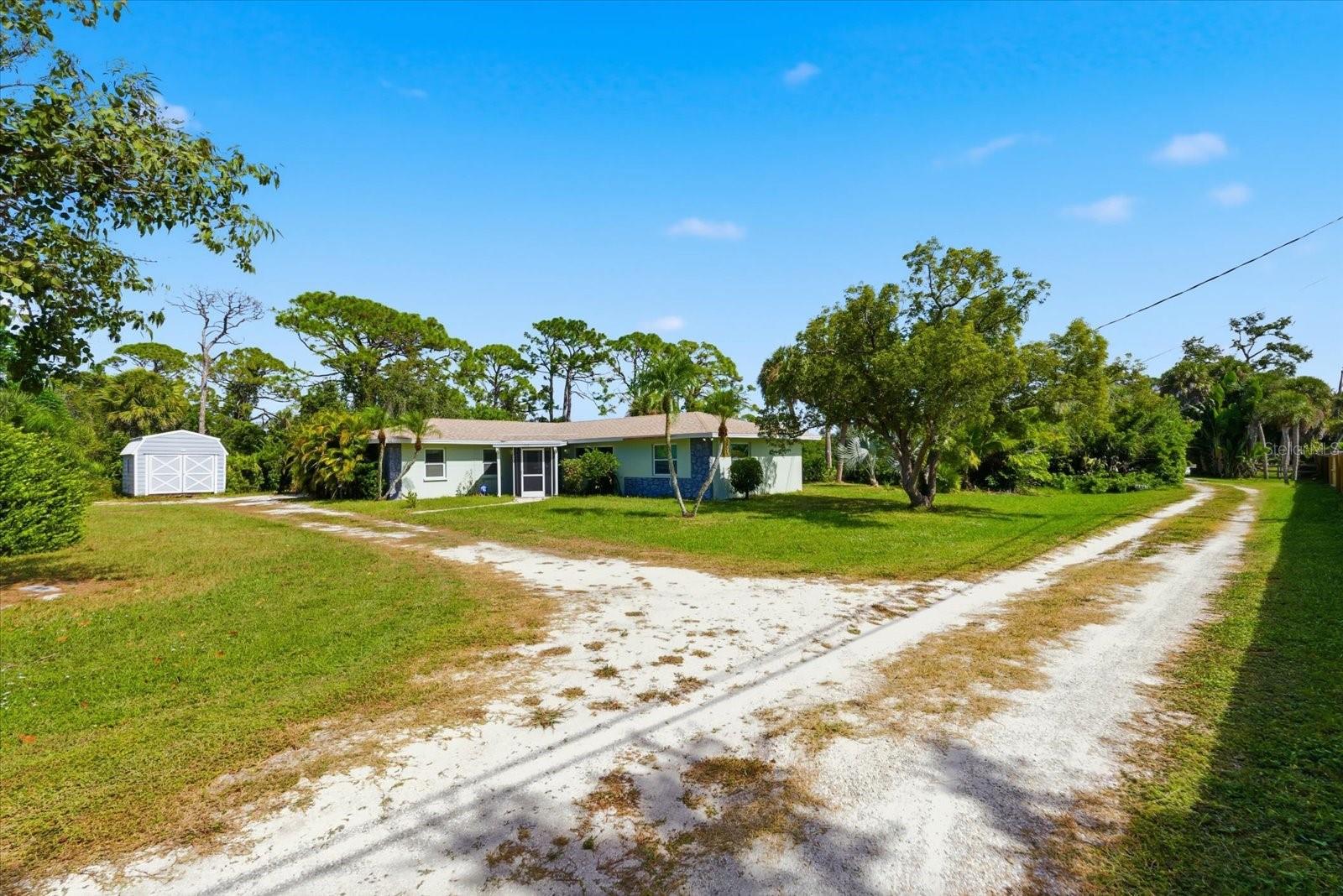 Image 7 of 49 For 229 Stratford Road