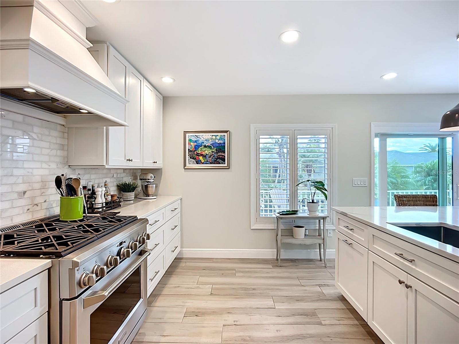 Image 15 of 90 For 620 North Point Drive