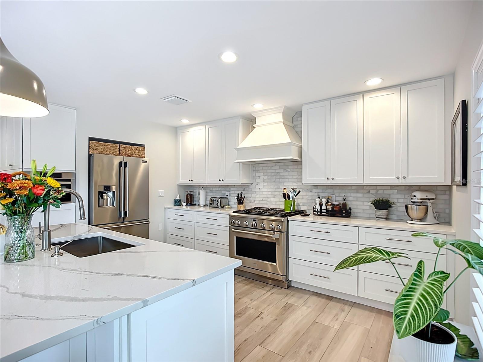 Image 18 of 90 For 620 North Point Drive