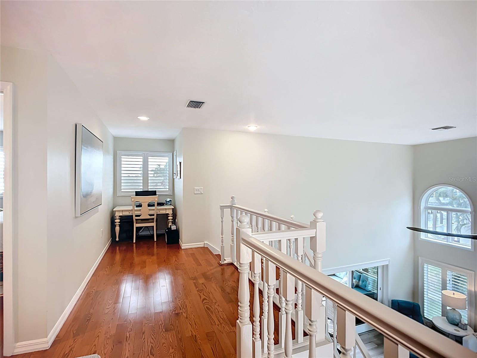 Image 27 of 90 For 620 North Point Drive