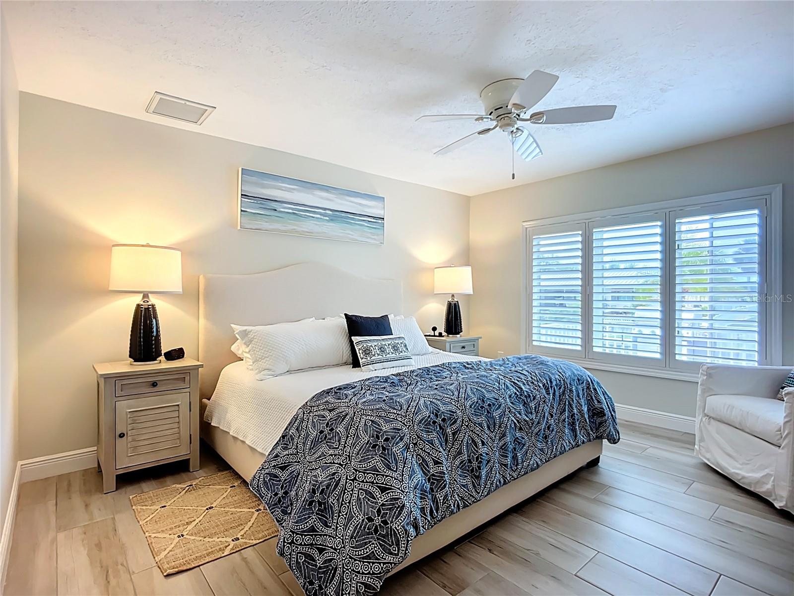 Image 29 of 90 For 620 North Point Drive