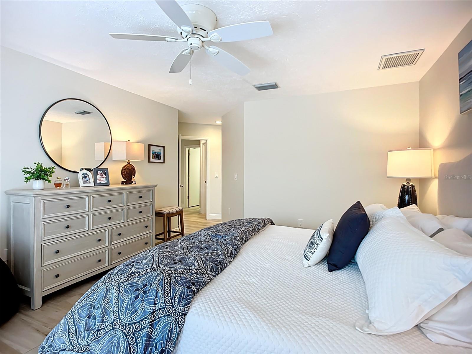 Image 30 of 90 For 620 North Point Drive