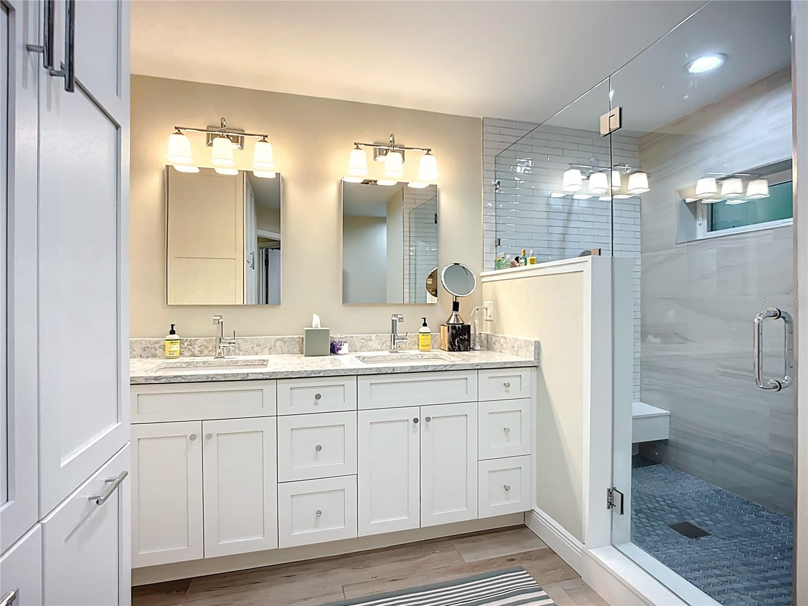 Image 33 of 90 For 620 North Point Drive