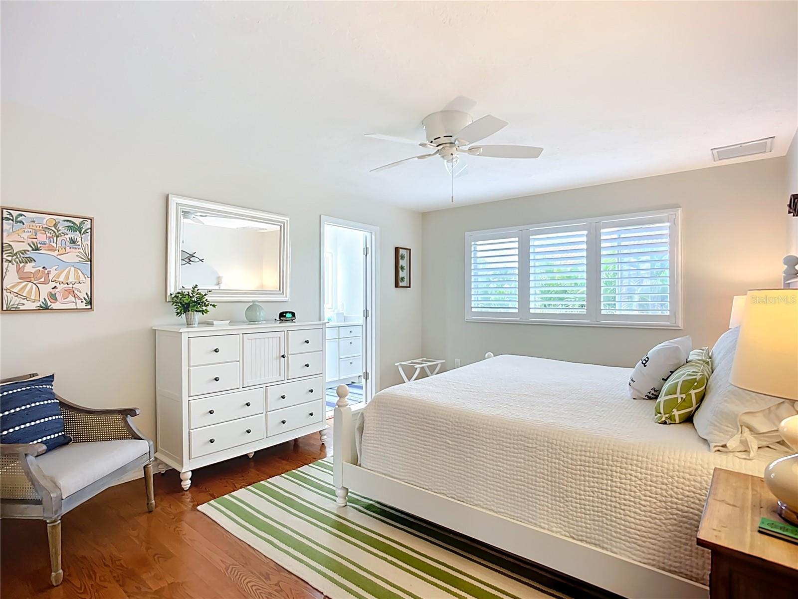 Image 35 of 90 For 620 North Point Drive