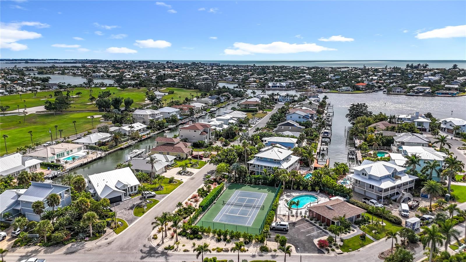 Image 76 of 90 For 620 North Point Drive