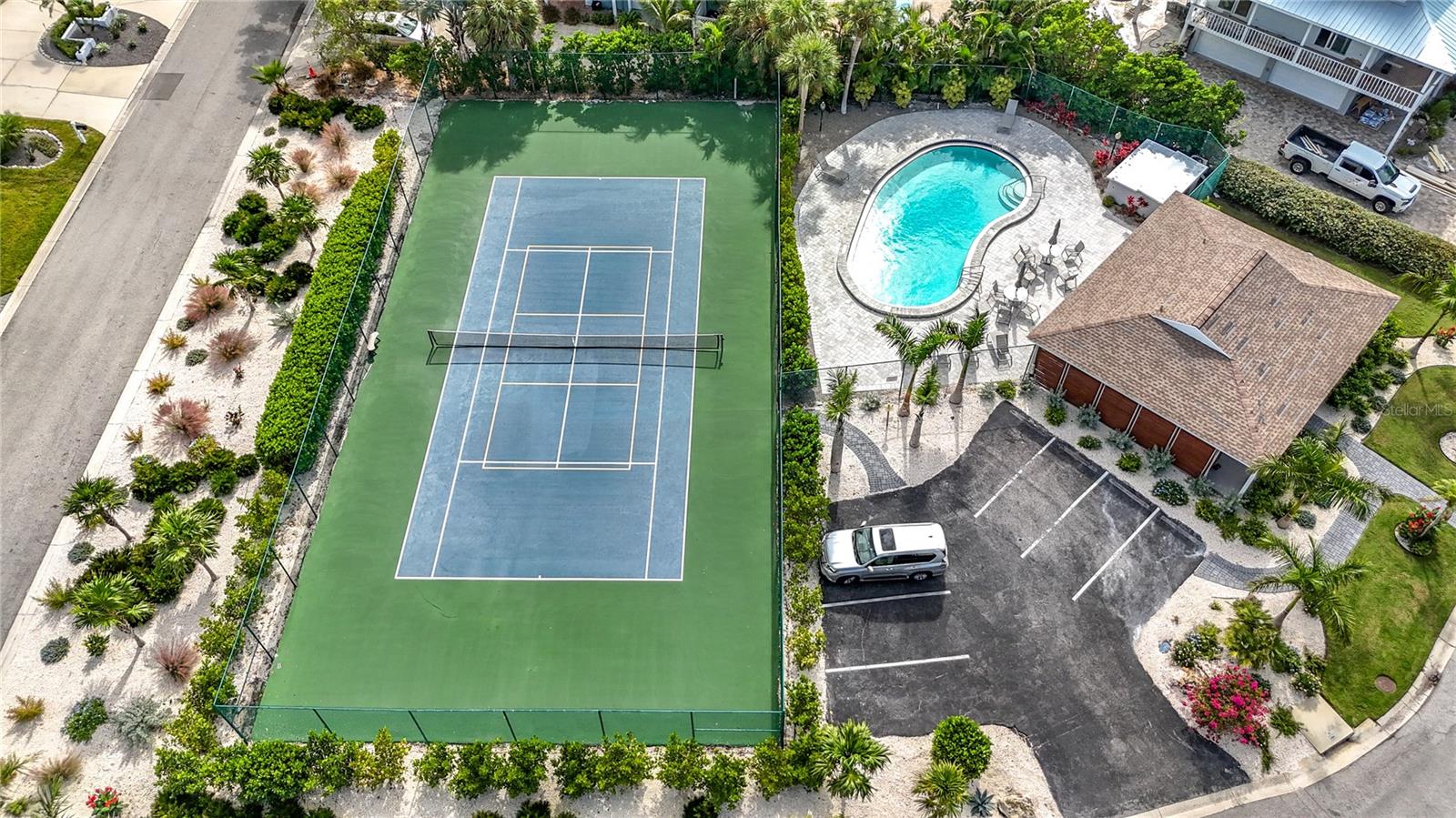 Image 79 of 90 For 620 North Point Drive