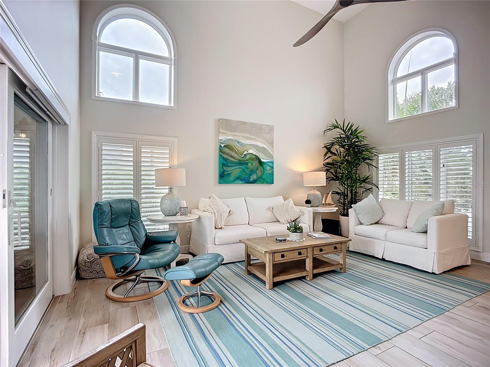 Image 8 of 90 For 620 North Point Drive