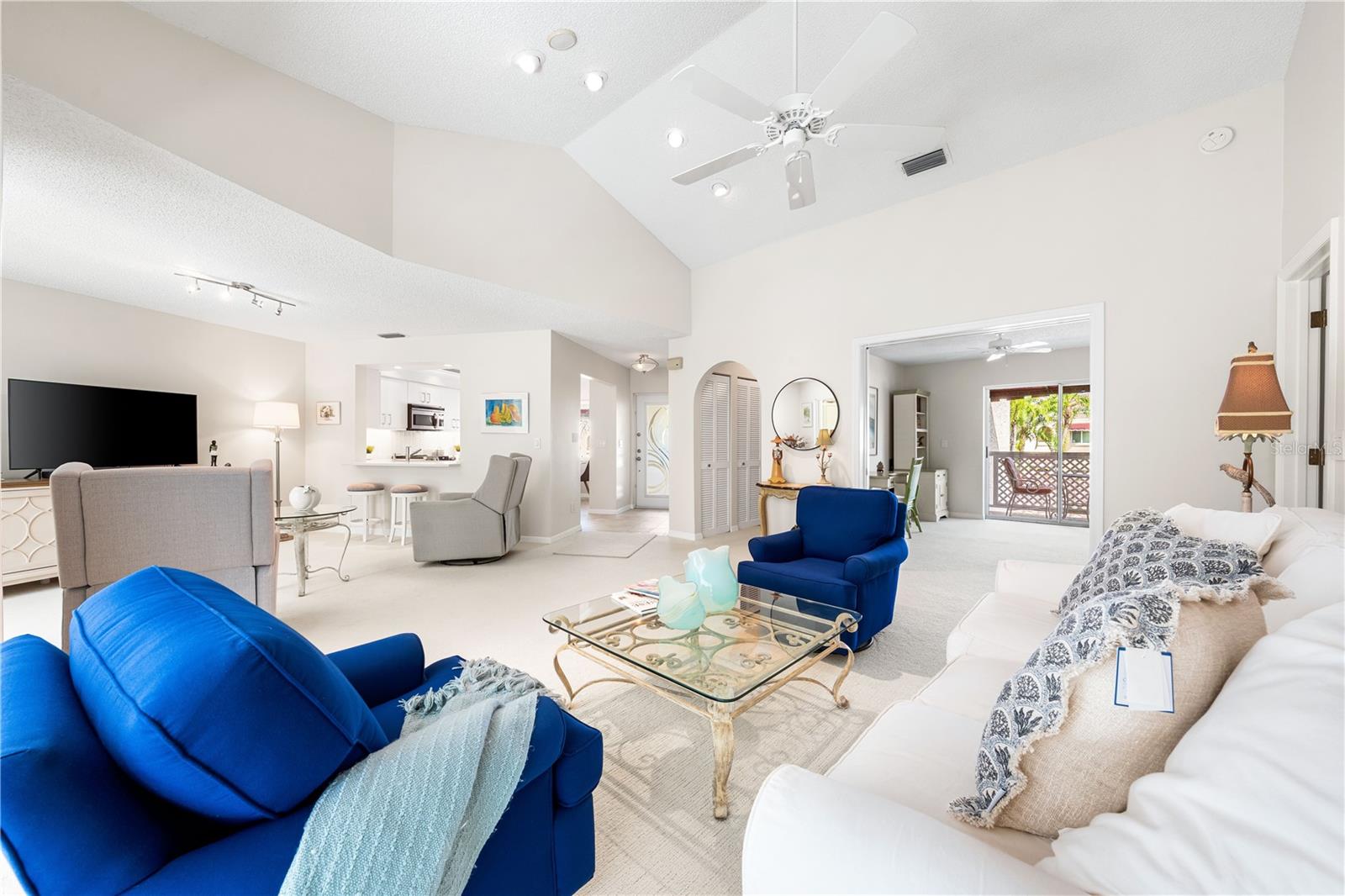 Image 17 of 61 For 6101 34th Street W 16g