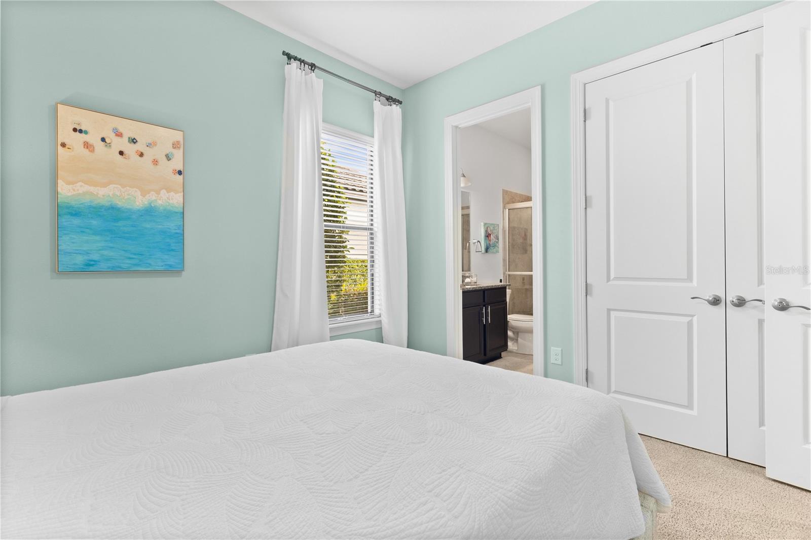 Image 13 of 76 For 3936 Waypoint Avenue