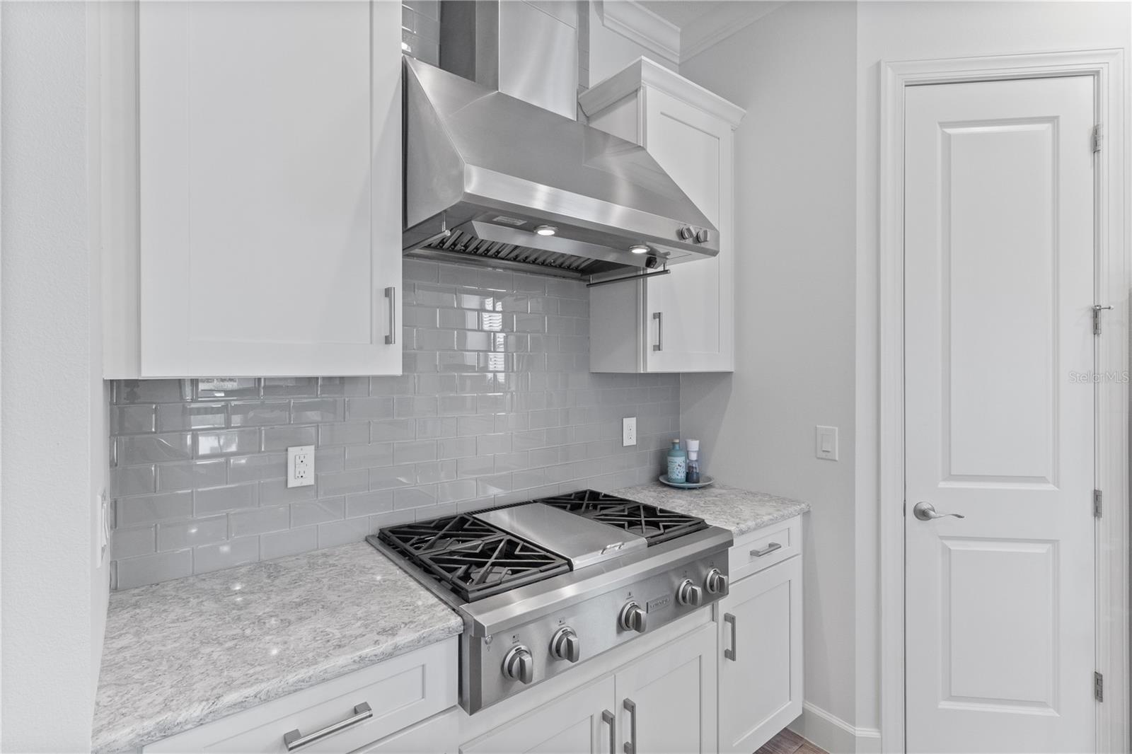 Image 31 of 76 For 3936 Waypoint Avenue