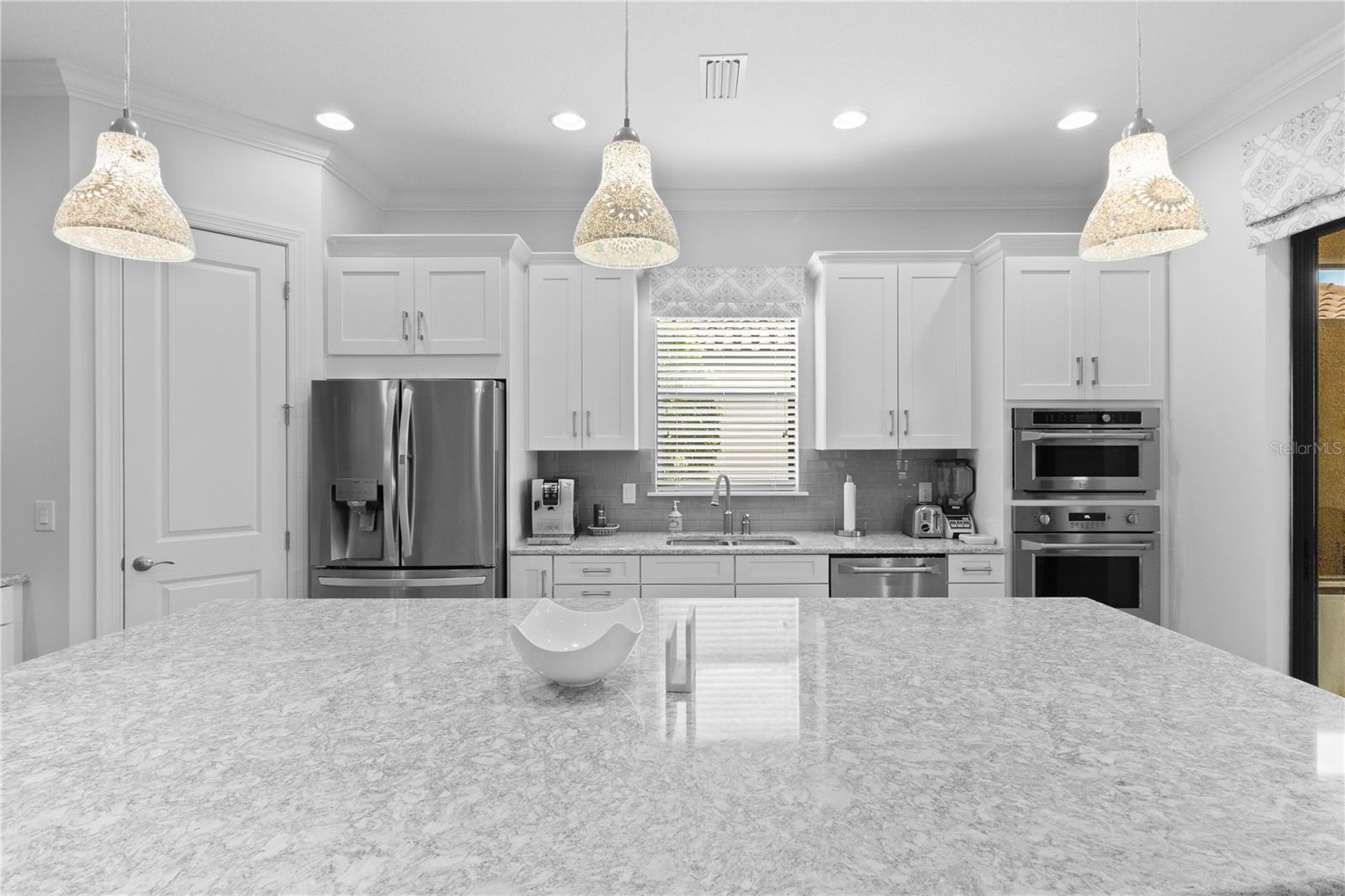 Image 32 of 76 For 3936 Waypoint Avenue