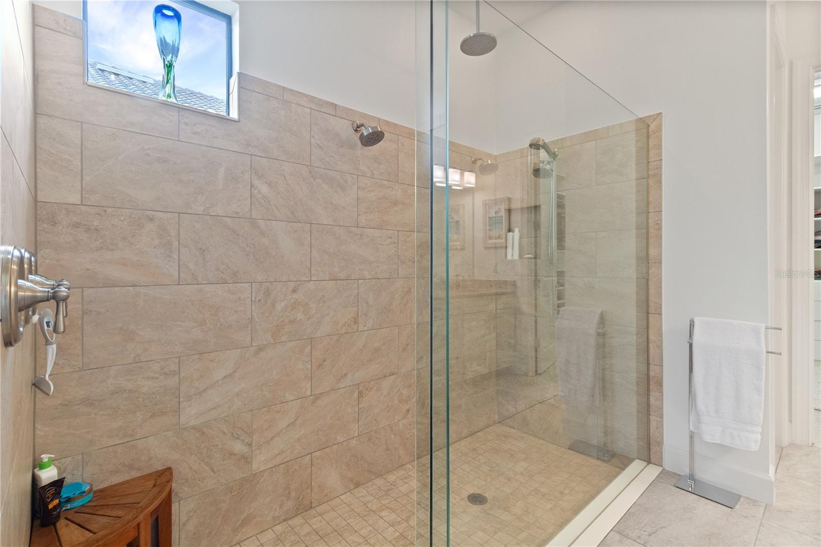 Image 44 of 76 For 3936 Waypoint Avenue