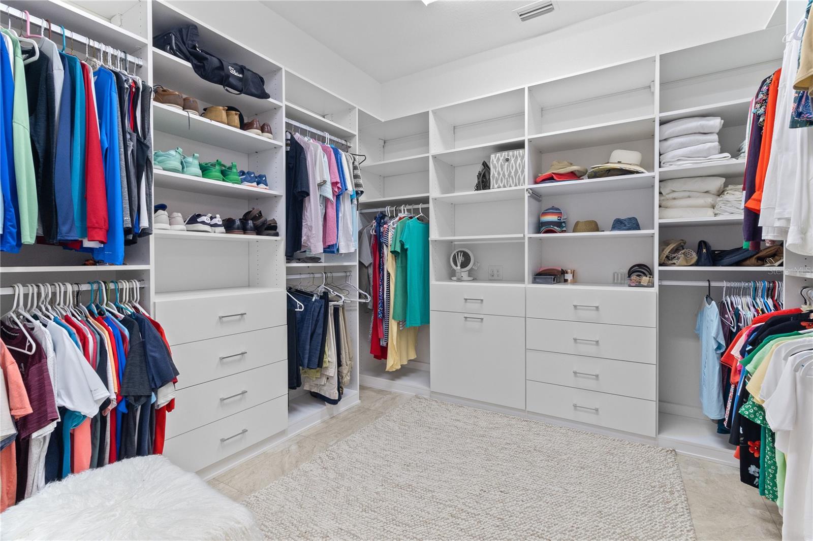 Image 46 of 76 For 3936 Waypoint Avenue