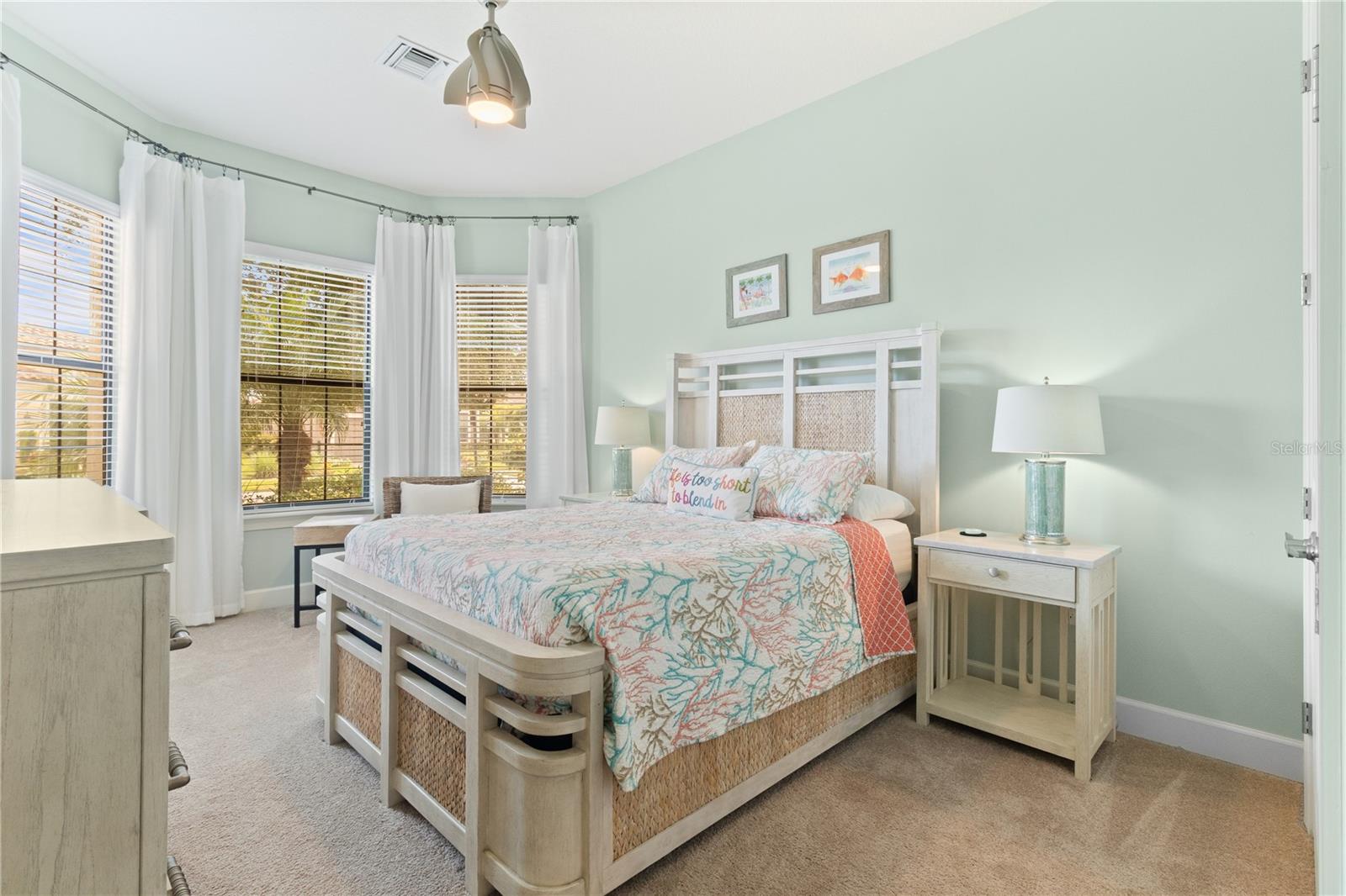 Image 8 of 76 For 3936 Waypoint Avenue